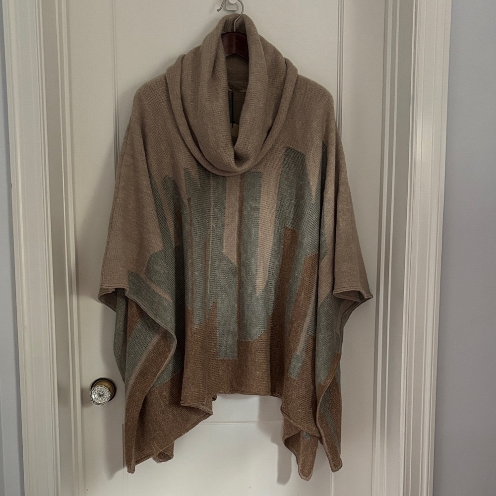 NWT Simply Natural Designs alpaca blend Jazmin poncho with loose cowl neck